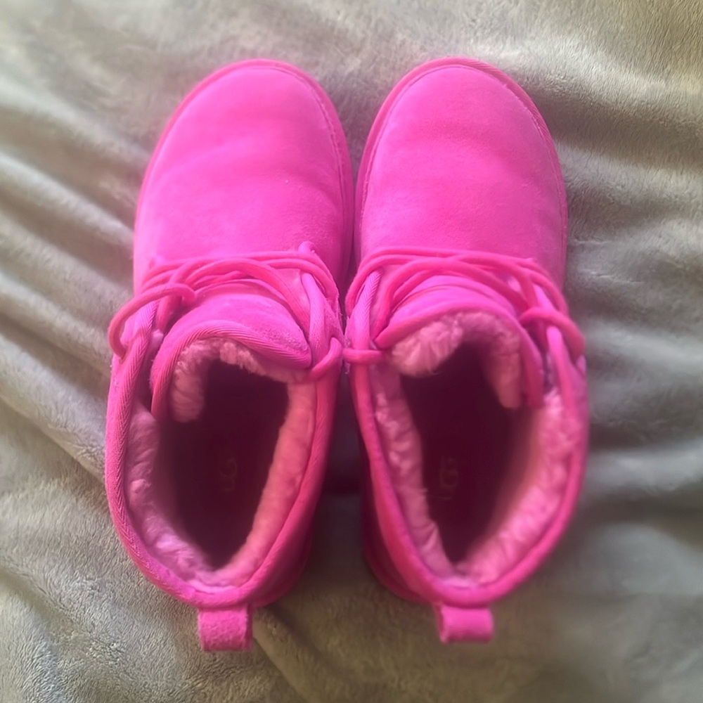 UGG Women’s Nuemel